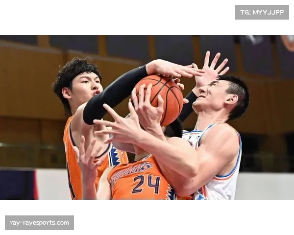 上海体系运转解析：王哲林高位策应如何破解对手联防轮转